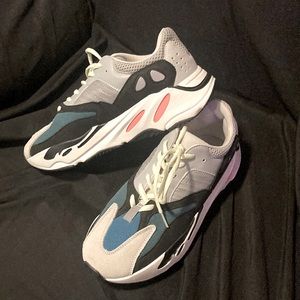 yeezy ortholite 700 wave runner